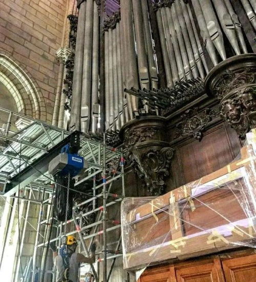 巴黎圣母院修復(fù)工作持續(xù)推進(jìn)，巨型管風(fēng)琴拆除需時(shí)五個(gè)月